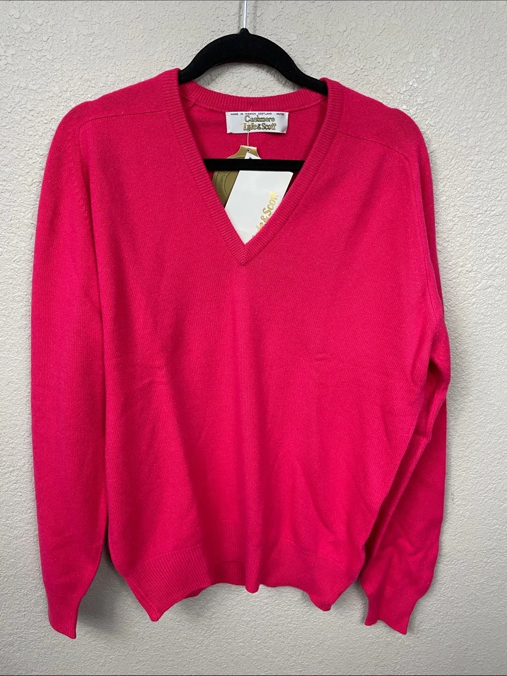 Vintage Deadstock Lyle & Scott Scottish Cashmere V Neck Sweater Rouge Sz 44